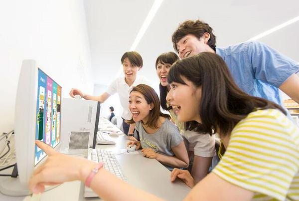 網(wǎng)絡(luò)直播遭遇瓶頸？電商直播打破壁壘反成熱門